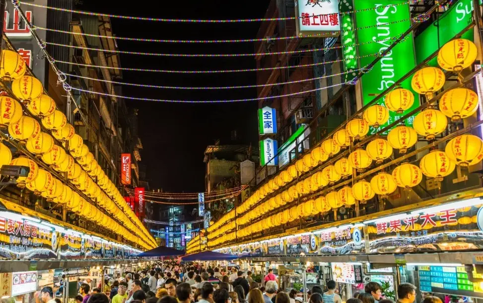 基隆廟口夜市住宿