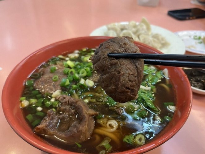 八里牛肉麵